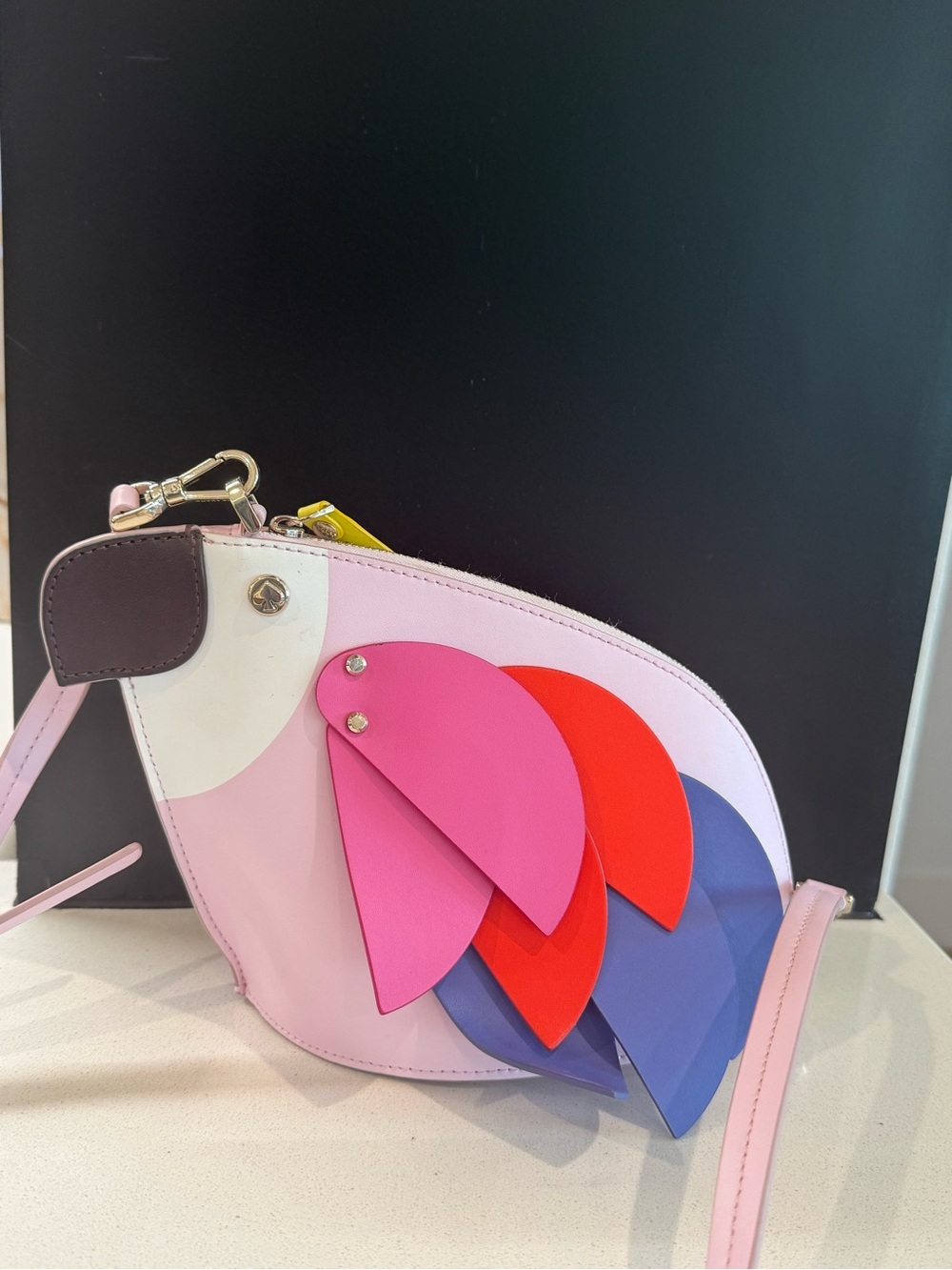 Stylish Parrot-Shaped Crossbody Bag in Pink, Red & Blue